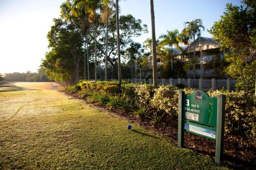 club wyndham cairns trinity links resort