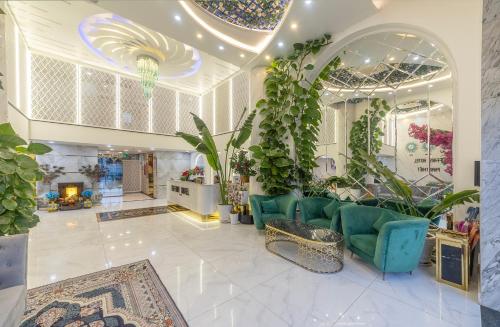 tiffany hotel and restaurant