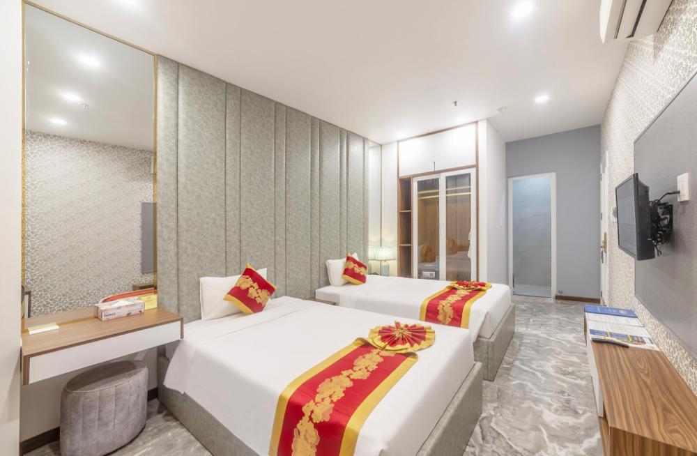 tiffany hotel and restaurant