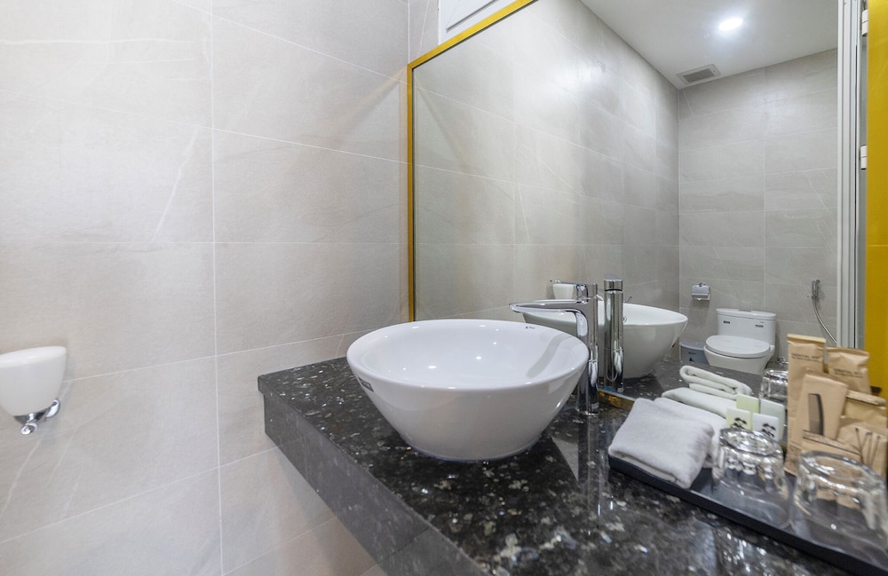 tiffany hotel and restaurant