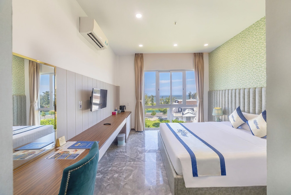 tiffany hotel and restaurant