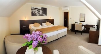 Ensana Pro Patria,Trnava>>Piestany,3 star