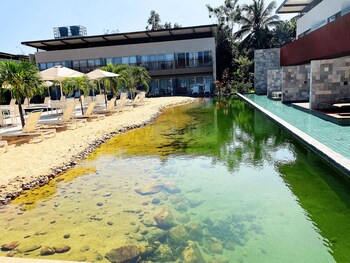 ile de pipa luxxor by almare flats