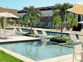ile de pipa luxxor by almare flats