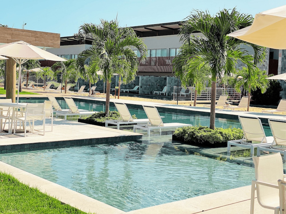 ile de pipa luxxor by almare flats