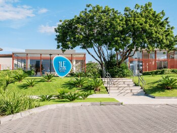 ile de pipa luxxor by almare flats