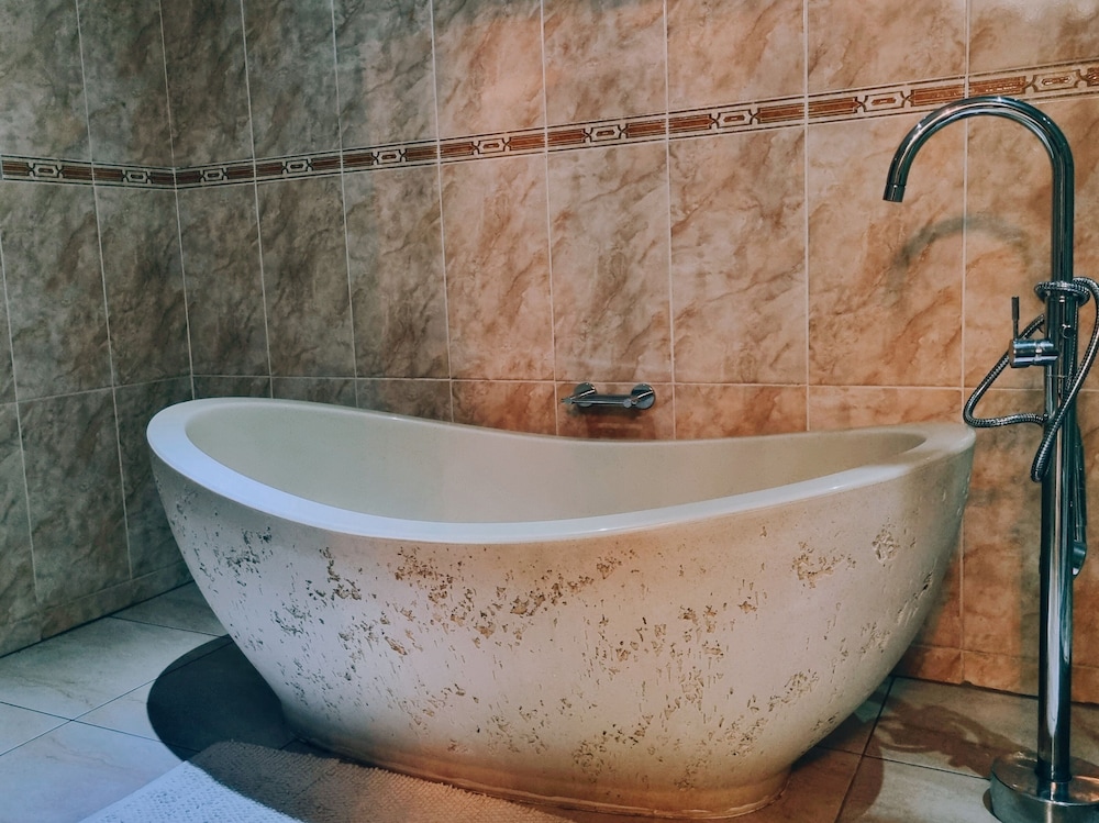 red apple guest house