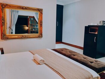 red apple guest house