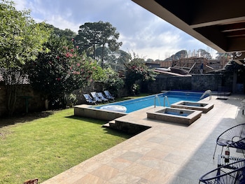 casa ndomi valle de bravo