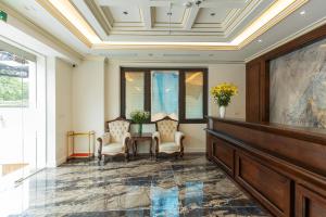 royal duong noi hotel