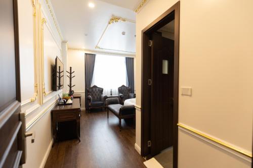 royal duong noi hotel