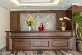 royal duong noi hotel
