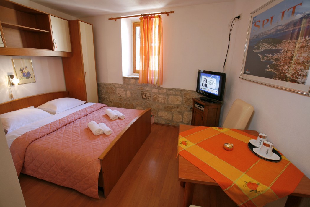 Villa Matejuska Heritage,Split>>Hvar,3 star