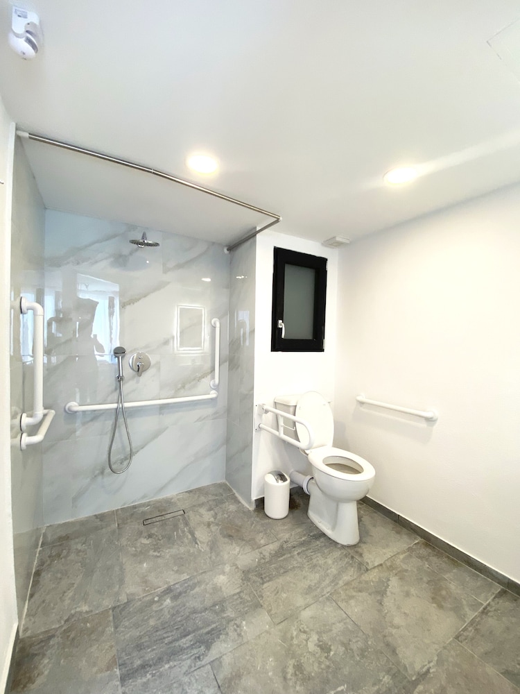 citizen suites
