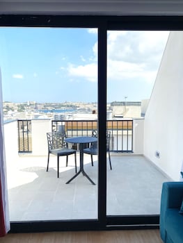 citizen suites