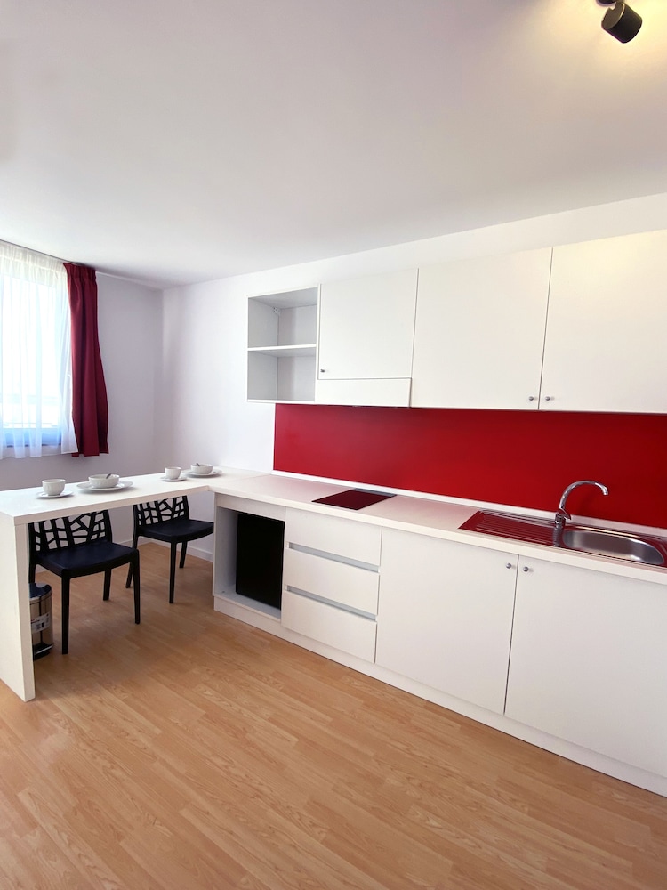 citizen suites