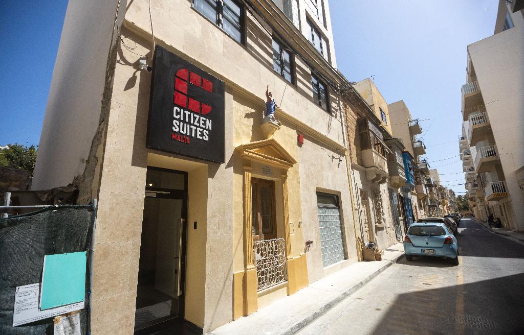 citizen suites