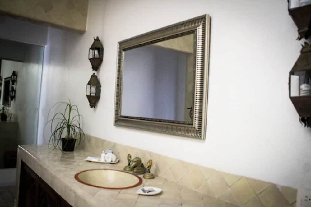 hotel casa colonial adults only