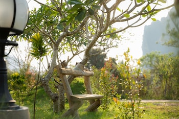 vang vieng romantic place resort