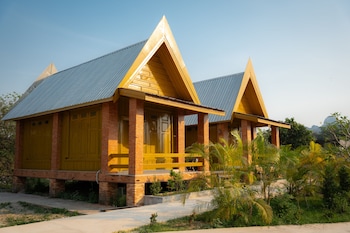 vang vieng romantic place resort