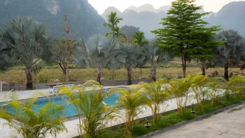 vang vieng romantic place resort