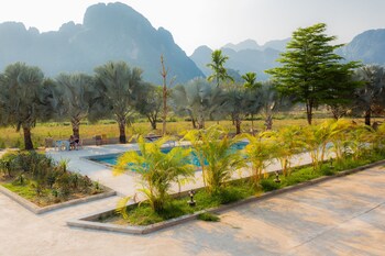 vang vieng romantic place resort