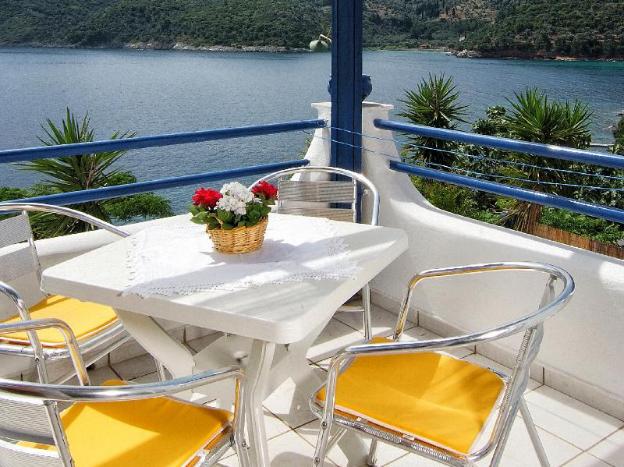 nafsika villas