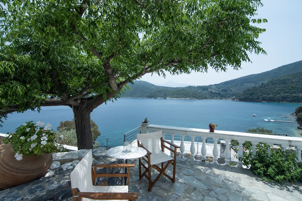 nafsika villas