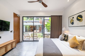 red sunset villa by hombali