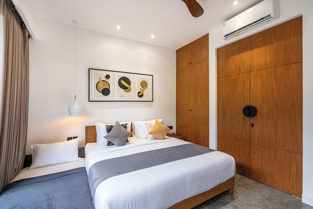 red sunset villa by hombali