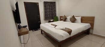 hotel amulya regency near kempegowda international airport