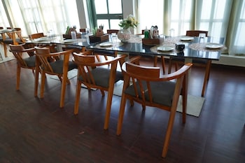 Blizz Hotels & Resorts,Paliā Kalān>>Nighasan,2 star