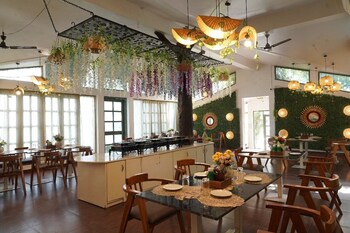 Blizz Hotels & Resorts,Paliā Kalān>>Nighasan,2 star