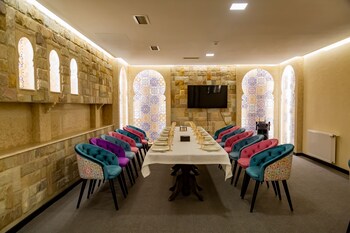 rasoda hotel and restaurant