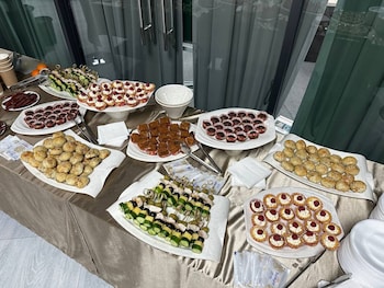 rasoda hotel and restaurant