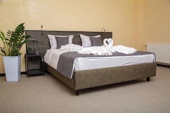 rasoda hotel and restaurant