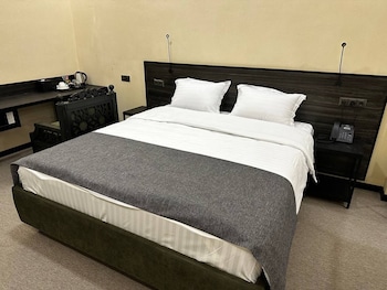 rasoda hotel and restaurant