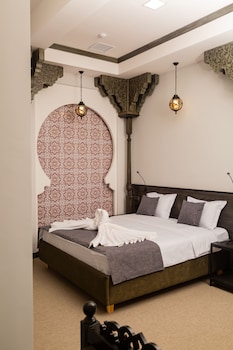 rasoda hotel and restaurant