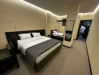 rasoda hotel and restaurant