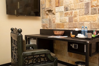 rasoda hotel and restaurant