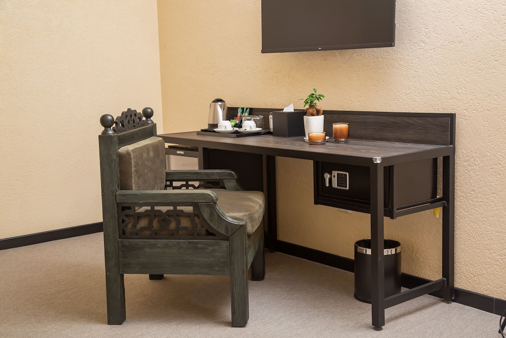 rasoda hotel and restaurant