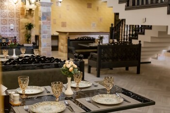 rasoda hotel and restaurant