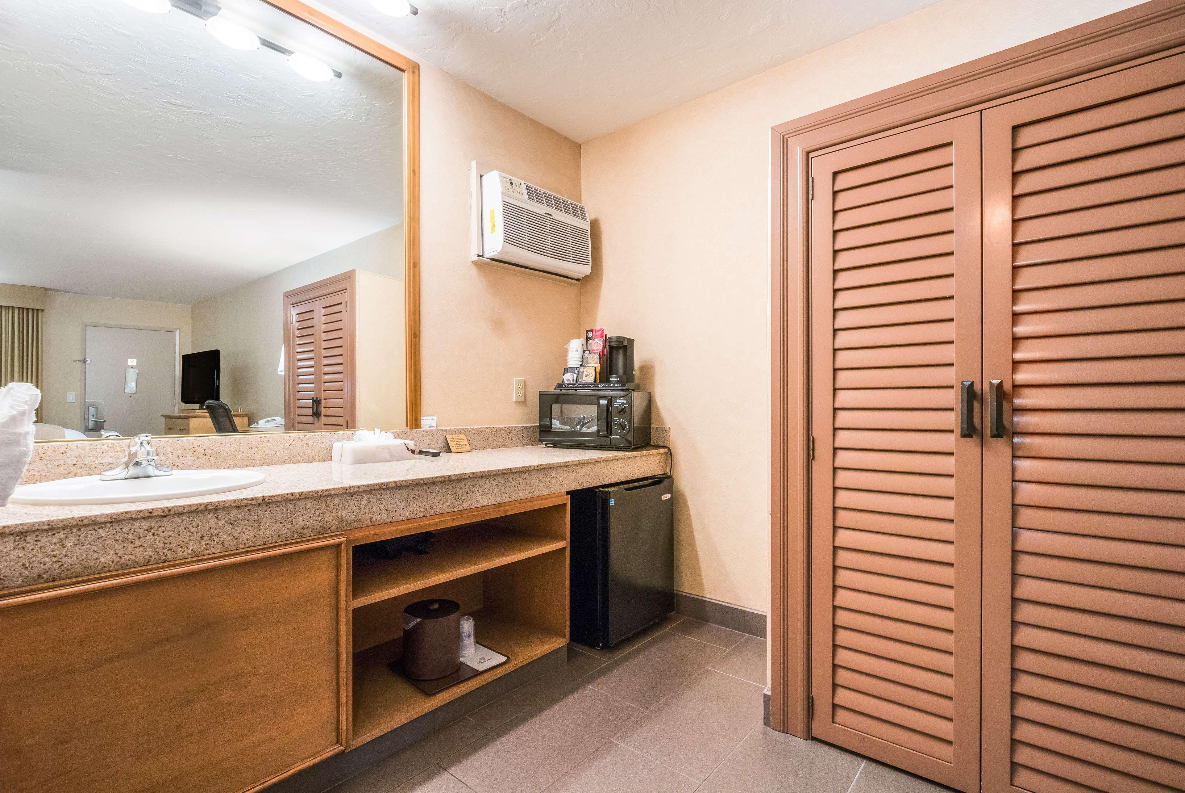 best western plus pavilions
