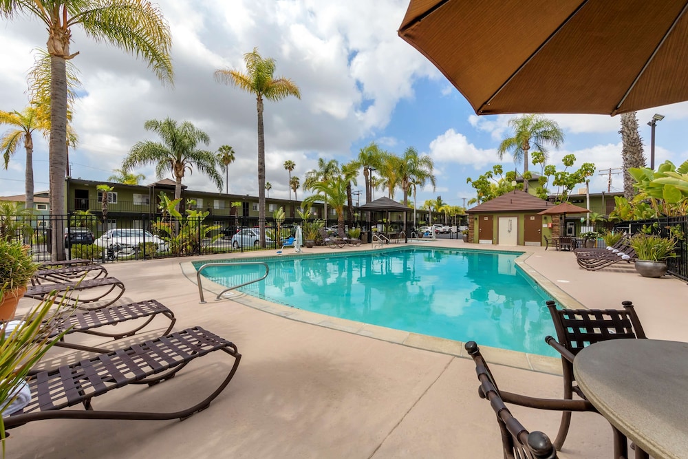 best western plus pavilions