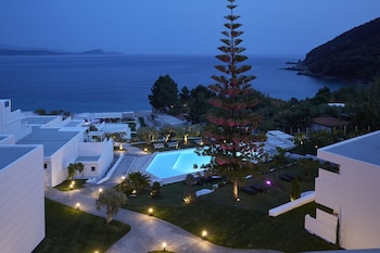 Lichnos Beach Hotel & Suites,Lichnos>>Epirus,5 star