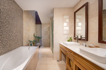 t p deluxe villa