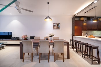 t p deluxe villa