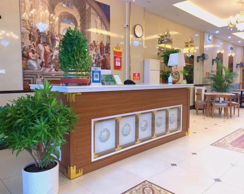 thanh hang hotel near emerald my dinh