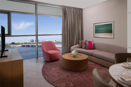 hilton dubai creek residences