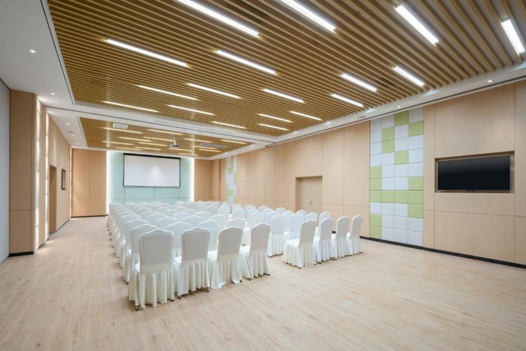 holiday inn express weifang city center an ihg hotel